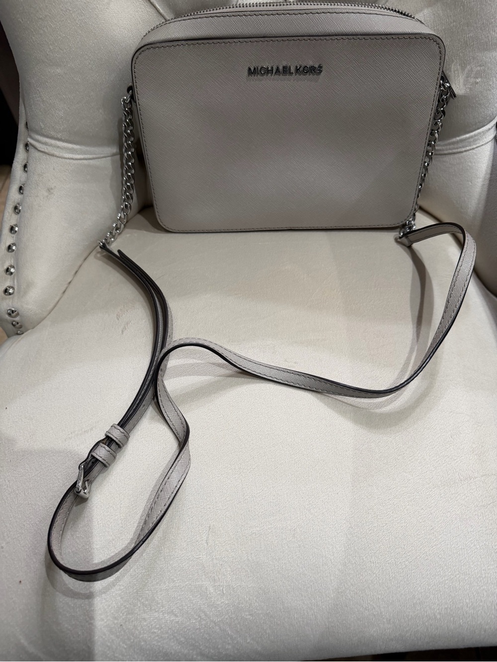 Michael Kors Jet Set Large East West Crossbody Bag Light Gray/Silver EUC